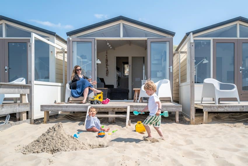 Spelen voor de strandhuisjes